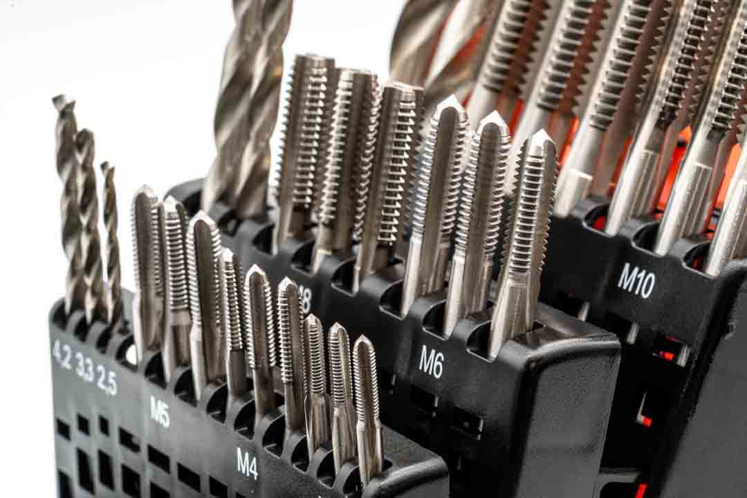 BAER Set HSSG: Short Machine Taps 3 pcs. each size| drill bits: M 3 - 12