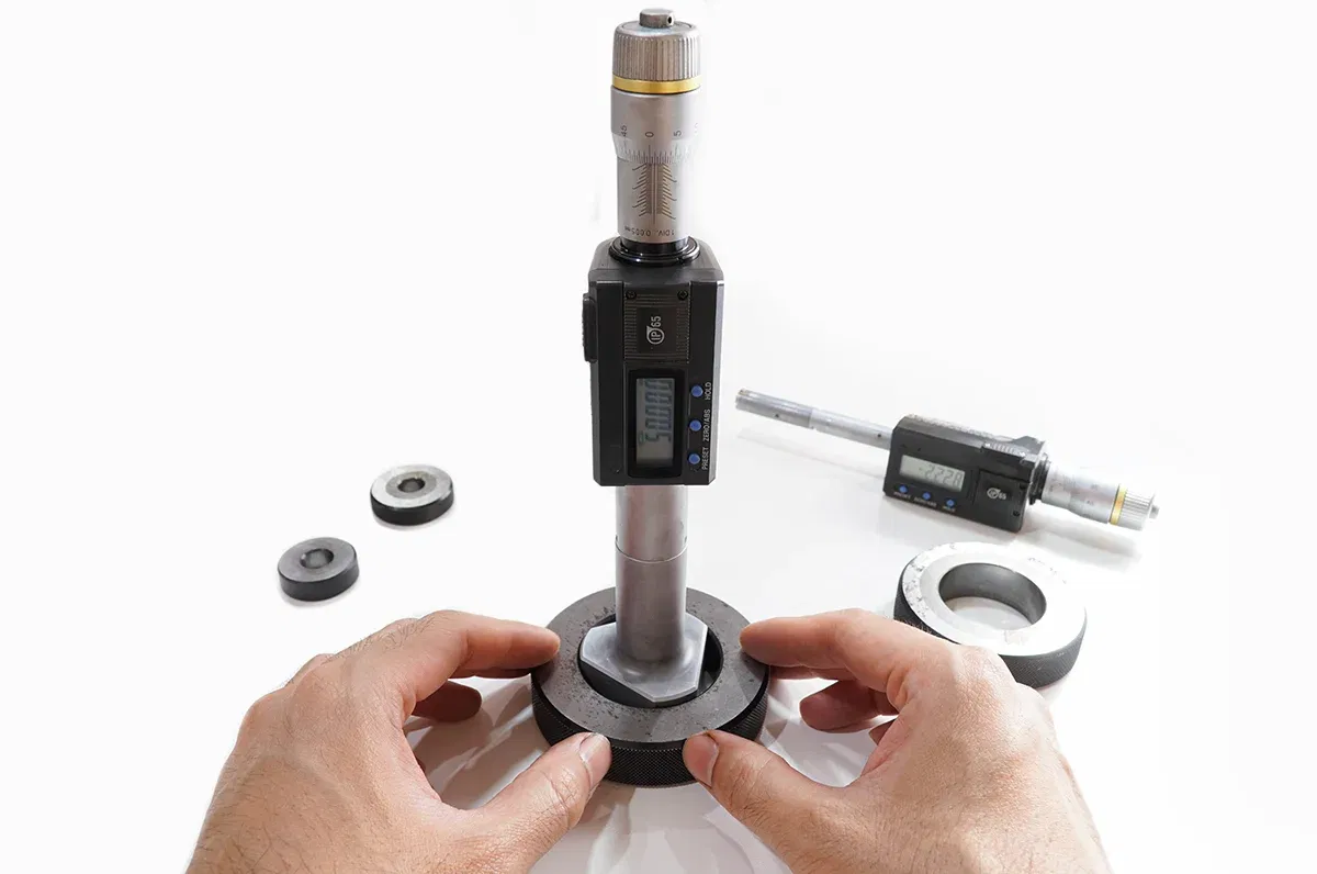 Three Point Digital Internal Micrometer Three Point Digital Internal Micrometer