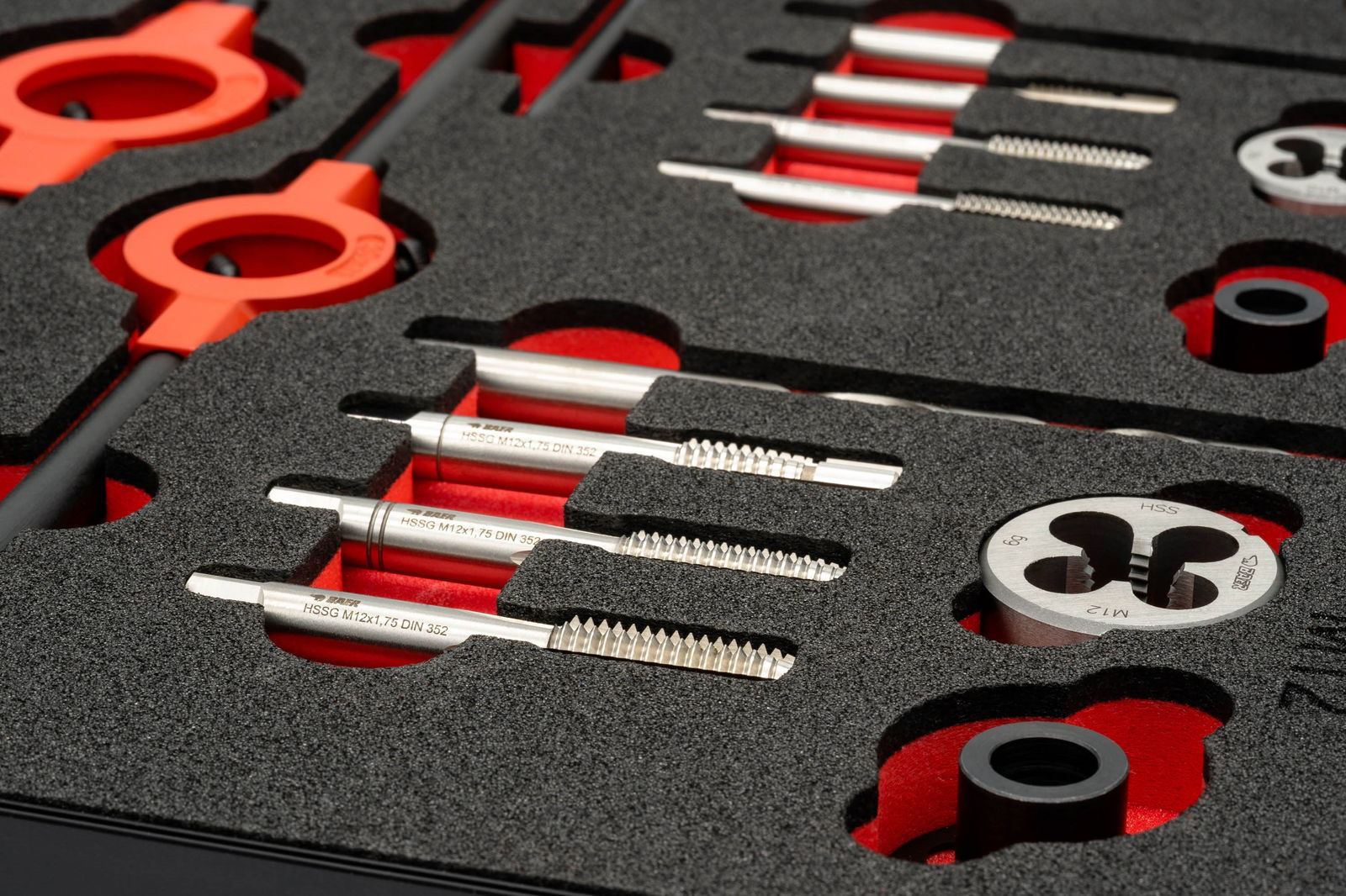 BAER ULTRA SET HSS Handgewindebohrer | Schneideisen | Werkzeuge | Schneidpaste: M 3 - 12