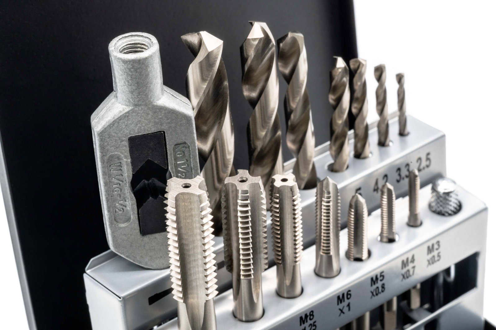 BAER Set HSSG: Short Machine Taps | drill bits | tap holder: M 3 - 12 – Image 3