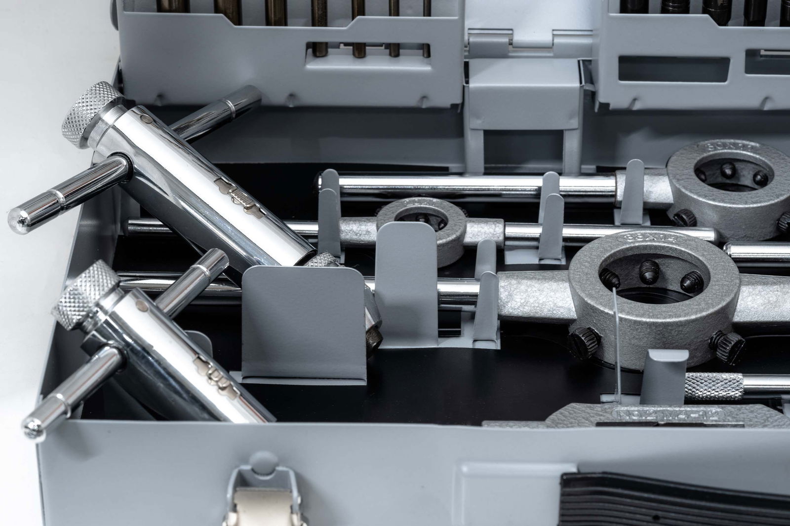 BAER SET HSSE EDELSTAHL Handgewindebohrer | Schneideisen | Werkzeuge : M 3 - 12 – Bild 6