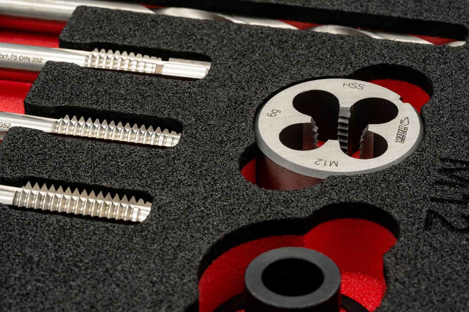 BAER ULTRA SET HSS Handgewindebohrer | Schneideisen | Werkzeuge | Schneidpaste: M 3 - 12