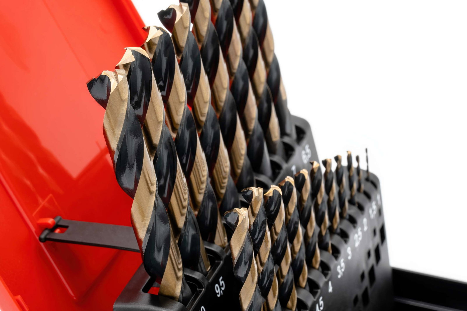 Set di punte per trapano HSSE (aumento di 0,5 mm) da 1 a 10 mm con gambo a tre facce – Immagine 4