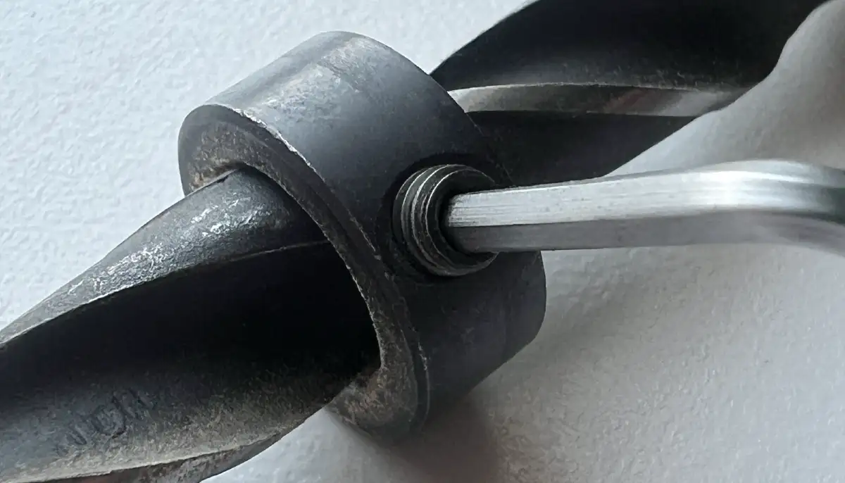 Set collar with Set screw on drill bit Set collar with Set screw on drill bit